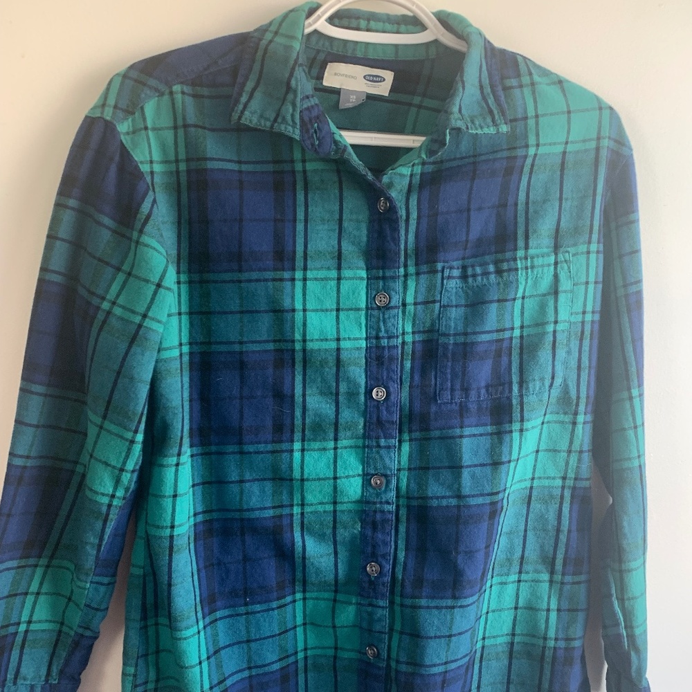 OLD NAVY PLAID BUTTON UP